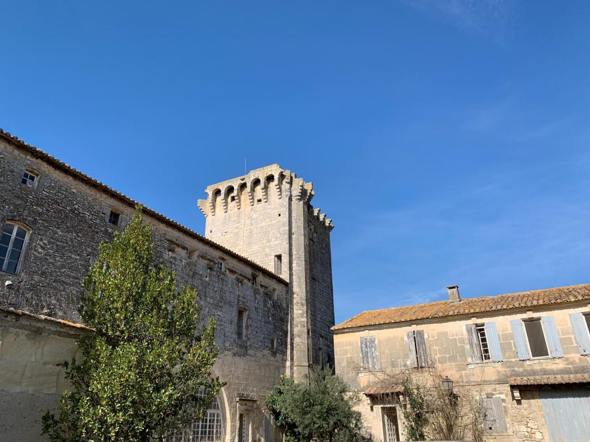 Gite De La Tour Des Abbes فونتفيل المظهر الخارجي الصورة